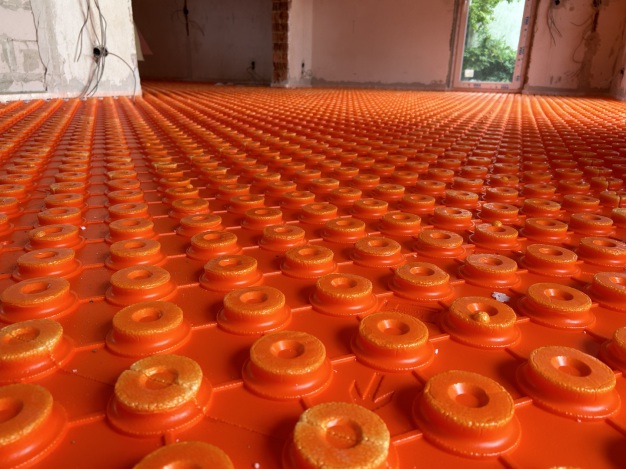 Schlüter BEKOTEC System für dünnschichtigen Estrichaufbau in Saarbrücken